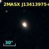 2MASX J13413975+1238596