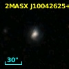 2MASX J10042625+7233589